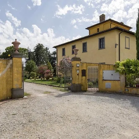 Villa Fratta-santa Caterina Sleeps 16 With Pool And Wifi *
