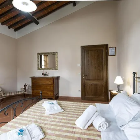 Fratta-santa Caterina Sleeps 16 With Pool And Wifi *