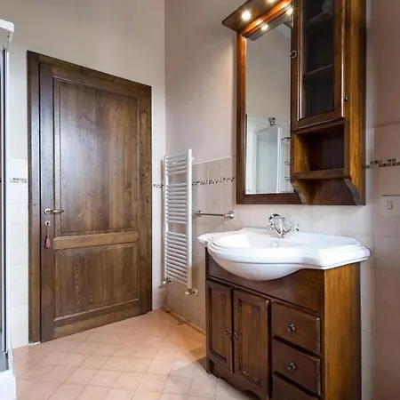 Villa Fratta-santa Caterina Sleeps 16 With Pool And Wifi Cortona