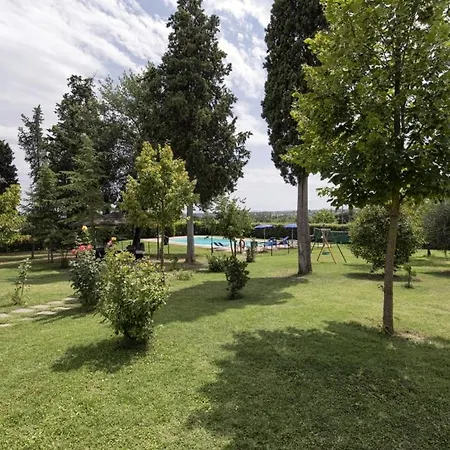 Fratta-santa Caterina Sleeps 16 With Pool And Wifi