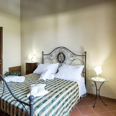 Fratta-santa Caterina Sleeps 16 With Pool And Wifi Cortona