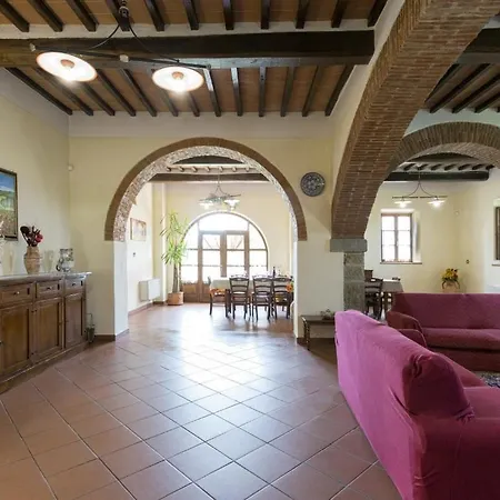 Villa Fratta-santa Caterina Sleeps 16 With Pool And Wifi Cortona