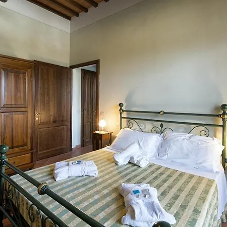 Villa Fratta-santa Caterina Sleeps 16 With Pool And Wifi *