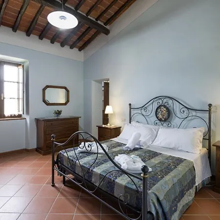 Villa Fratta-santa Caterina Sleeps 16 With Pool And Wifi