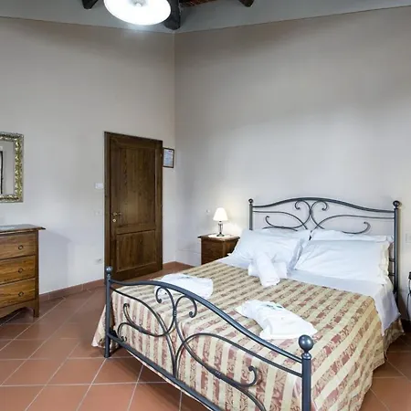 Villa Fratta-santa Caterina Sleeps 16 With Pool And Wifi Cortona